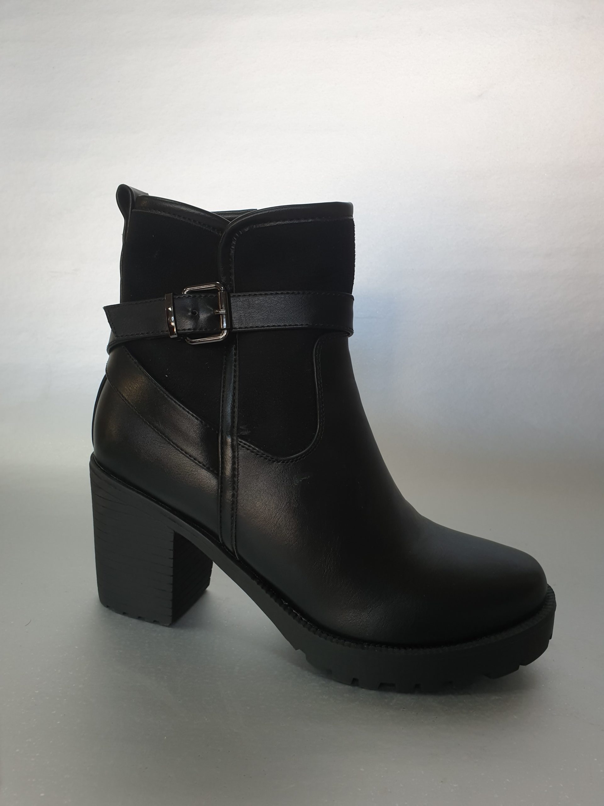 Ankle Queen Vivi black – Bella Shoes – Unique Women Shoes collection